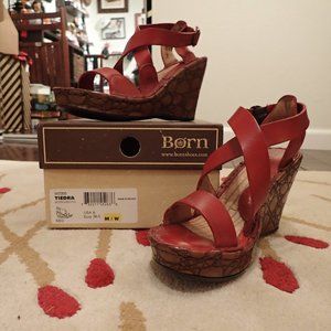 Born Red Leather Wedge Sandals Size 6 Preowned